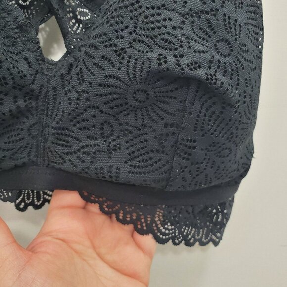 Auden Lightly Lined Crossback Bralette Black Crocheted Lace Wireless Bra Size XL - Picture 2 of 5
